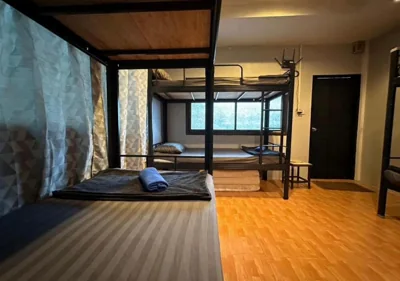 6-Bed Mixed Dormitory Room — The Wave Haad Rin